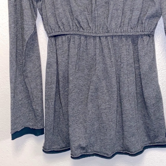 Mimi Maternity Size Large Long Sleeve Gray Scoop Neck Nursing Top: 4881 - Picture 3 of 6
